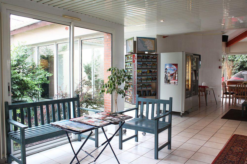 Arcantis Hotel Les Archers Cholet Exterior photo