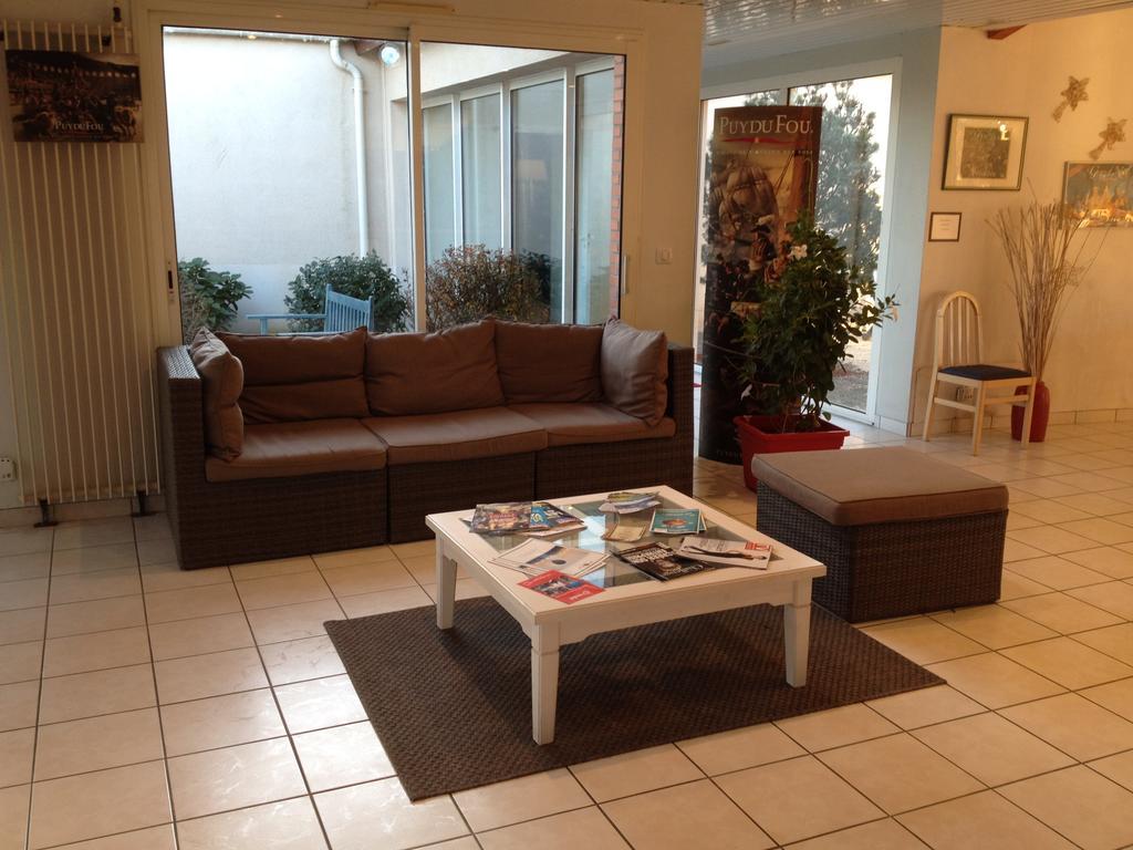 Arcantis Hotel Les Archers Cholet Exterior photo