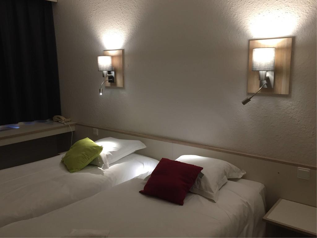 Arcantis Hotel Les Archers Cholet Exterior photo