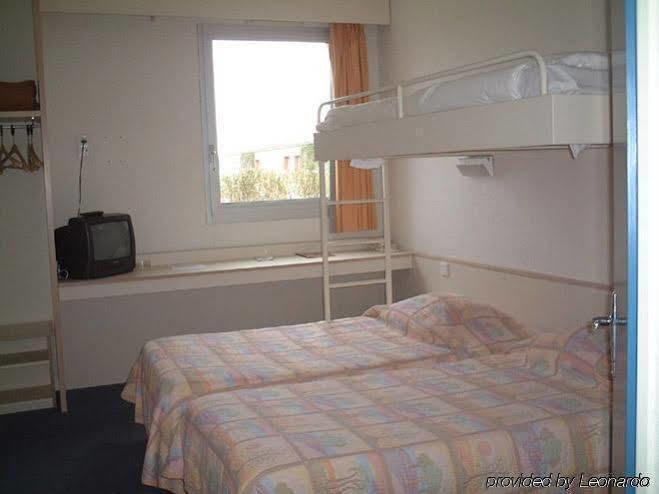 Arcantis Hotel Les Archers Cholet Exterior photo